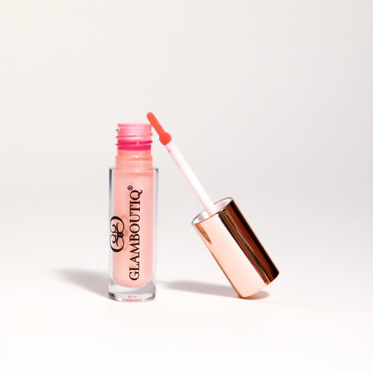 Lip plumper in a perfect Pout Perfection shade for irresistibly fuller lips